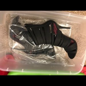 Michael Antonio heels